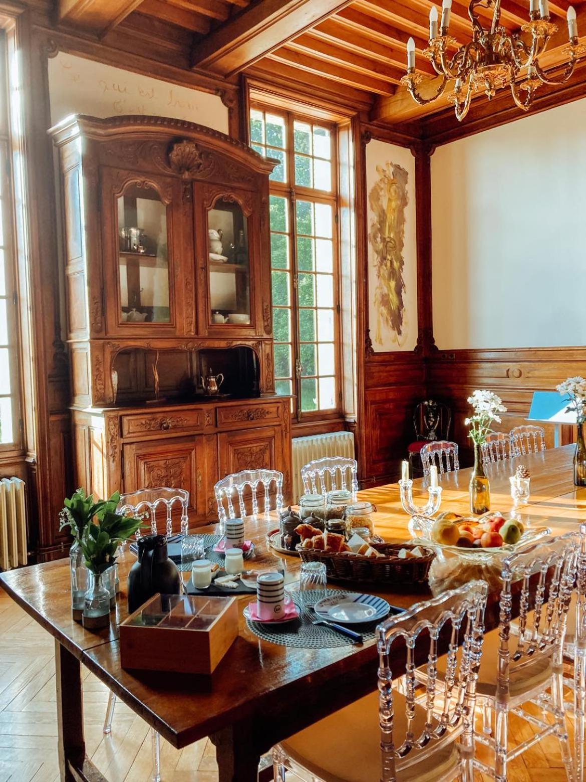 Château Du Guérinet Saint-Priest-Bramefant Esterno foto